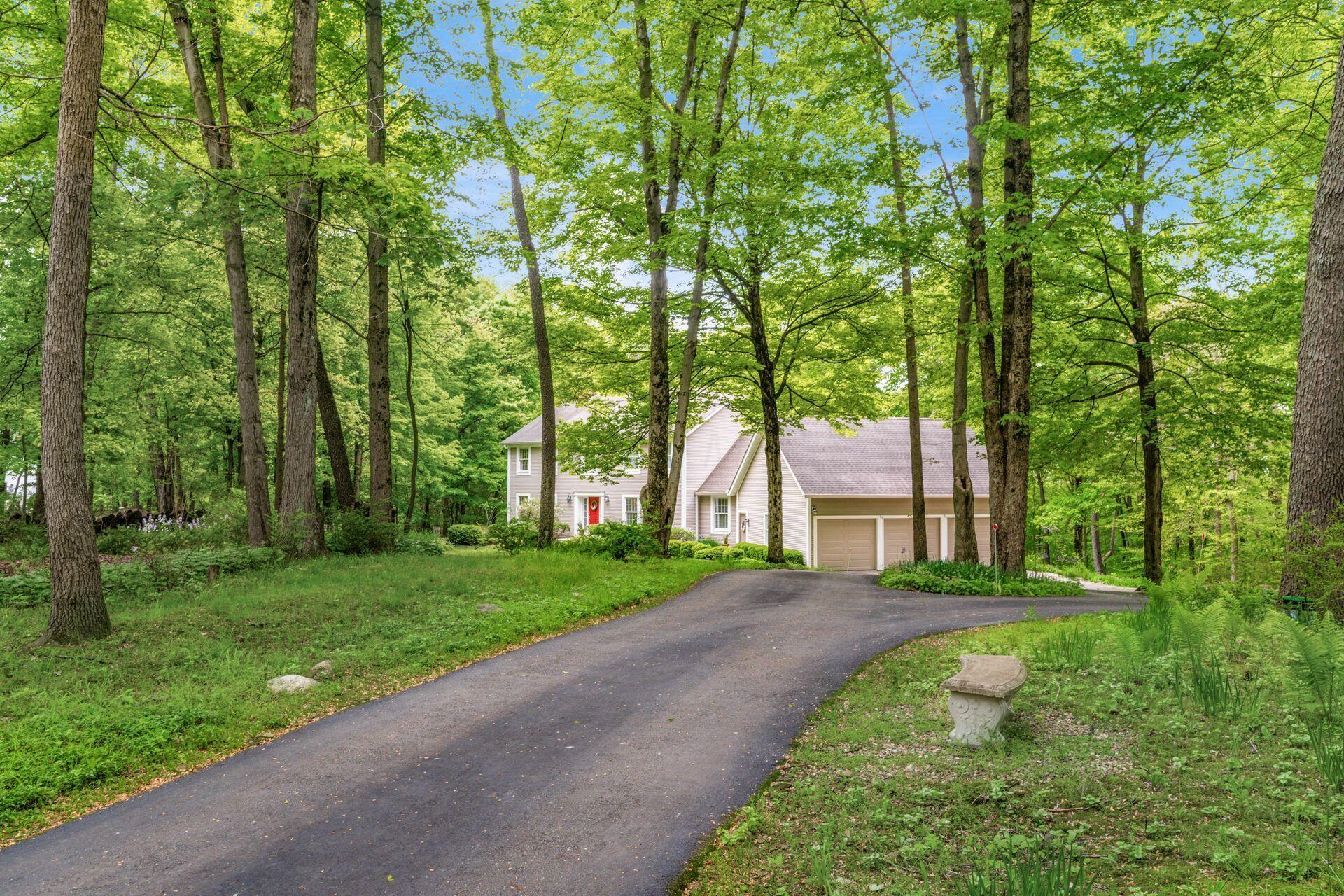 395 Fern Hill Drive, Granville, Ohio image 9