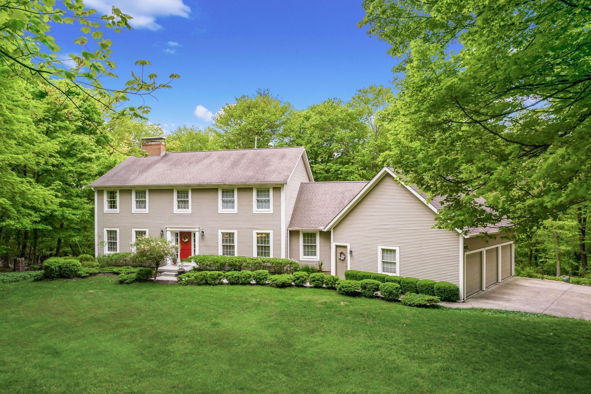 395 Fern Hill Drive, Granville, Ohio image 1