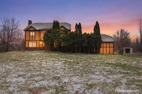 Photo of 4111 Dixon Road SW, Pataskala, OH 43062 (MLS # 226008186)