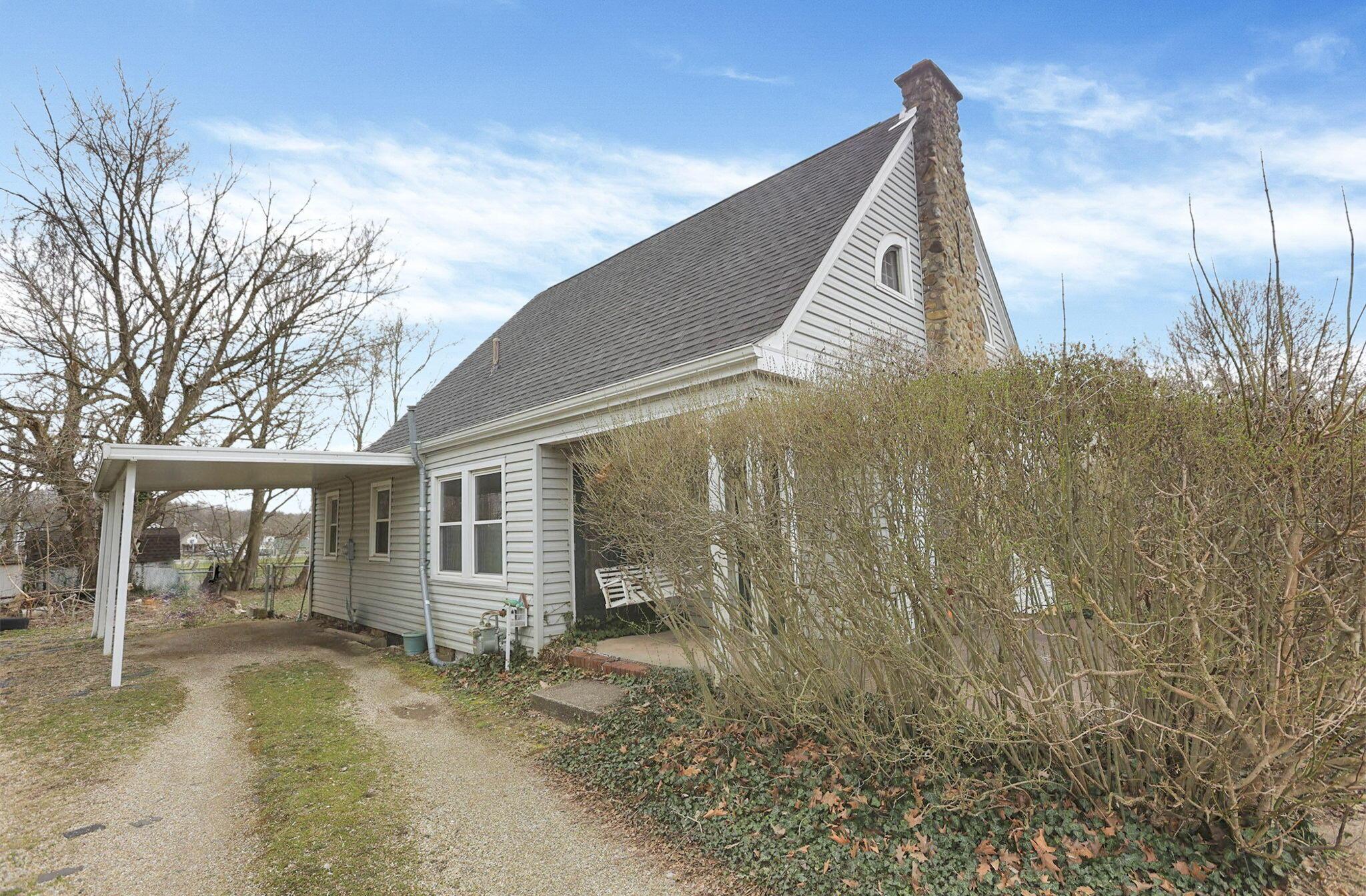 574 N Spring Street, Logan, Ohio image 2