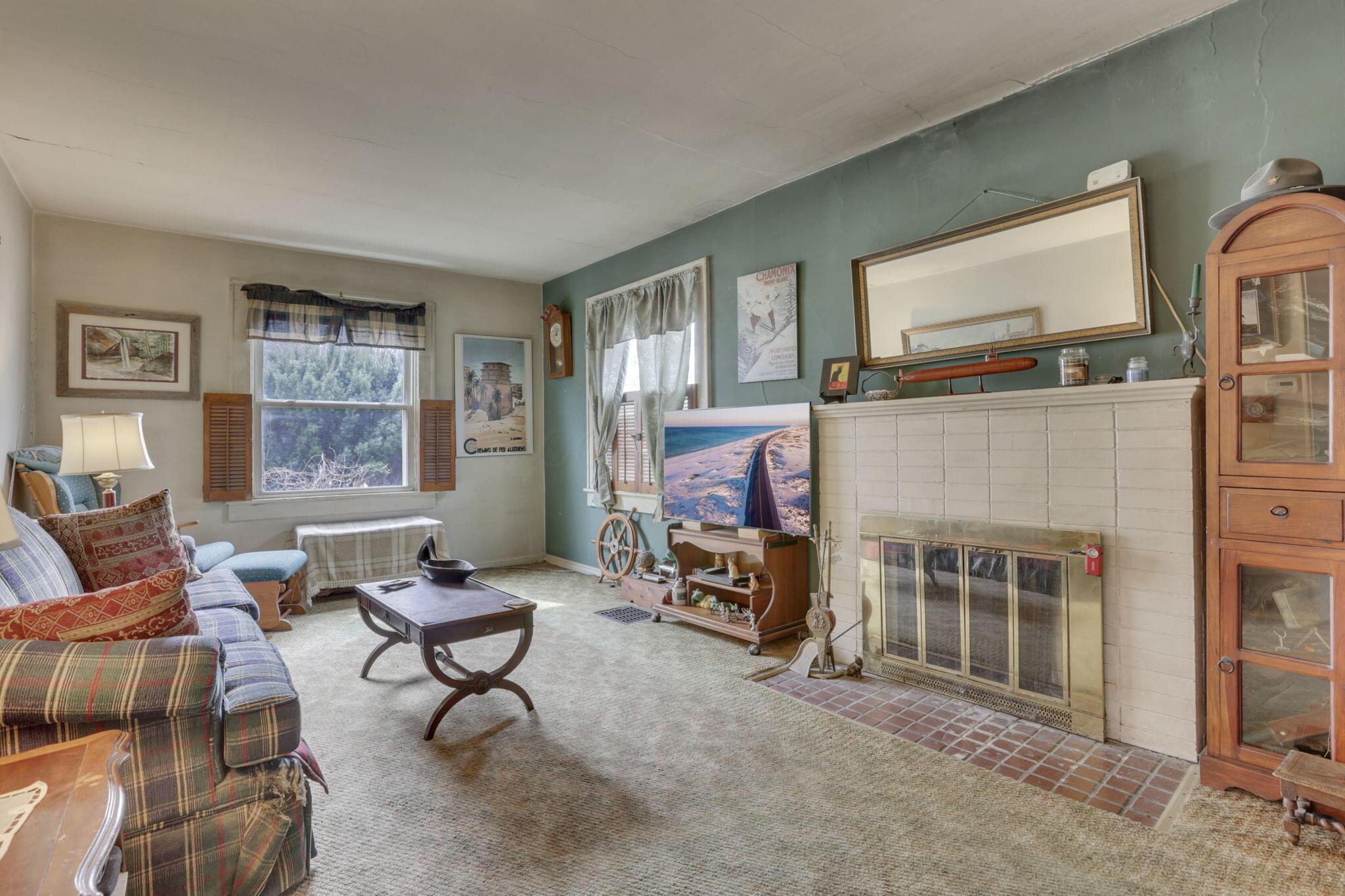 574 N Spring Street, Logan, Ohio image 5