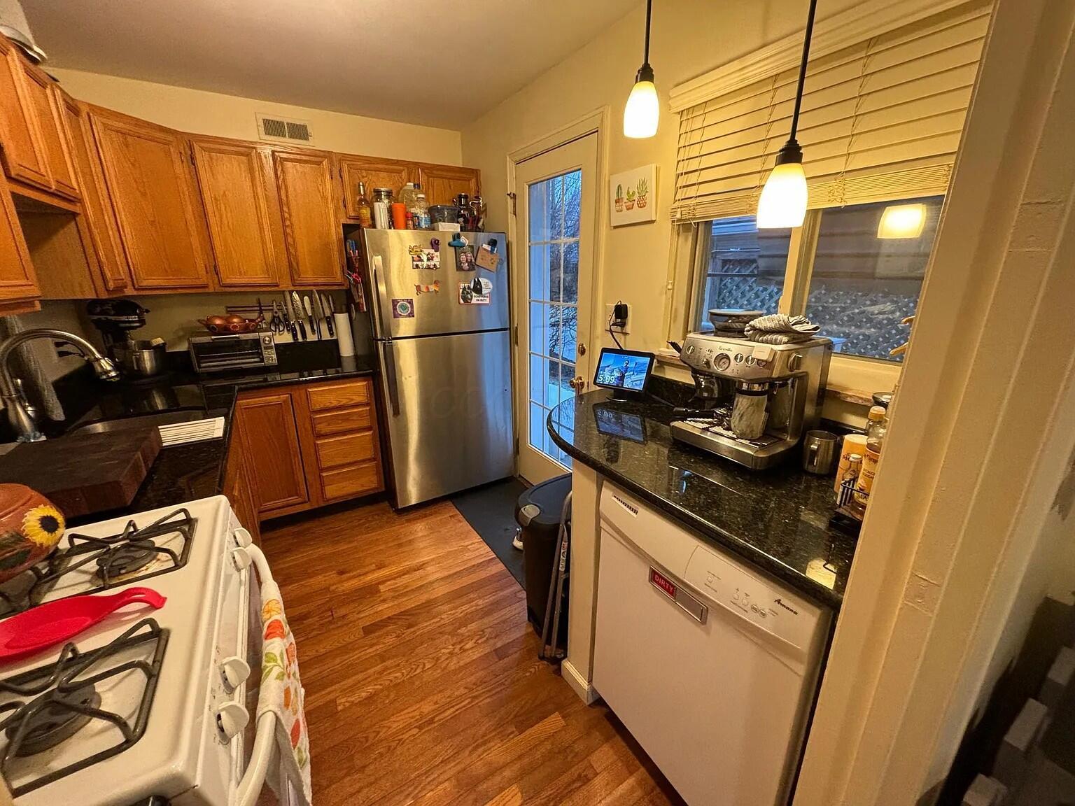 Columbus, Ohio 43221, United States, 3 Bedrooms Bedrooms, ,1 BathroomBathrooms,Residential,Active,205072