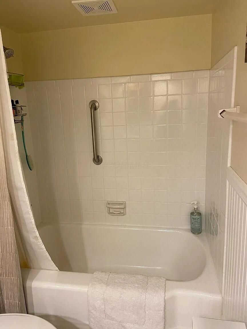 Columbus, Ohio 43221, United States, 3 Bedrooms Bedrooms, ,1 BathroomBathrooms,Residential,Active,205072