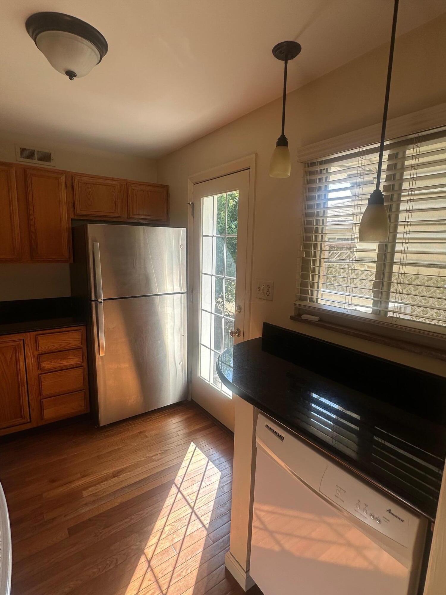 Columbus, Ohio 43221, United States, 3 Bedrooms Bedrooms, ,1 BathroomBathrooms,Residential,Active,205072