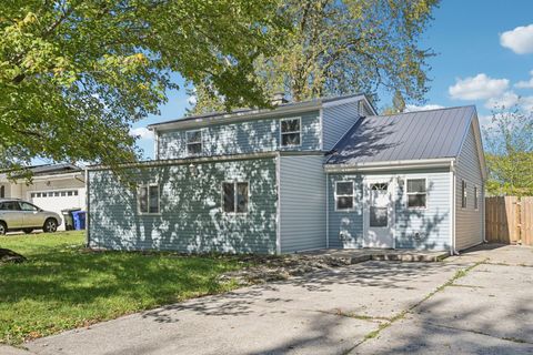 Photo of 2158 Kilbourne Avenue, Columbus, OH 43229 (MLS # 225040221)