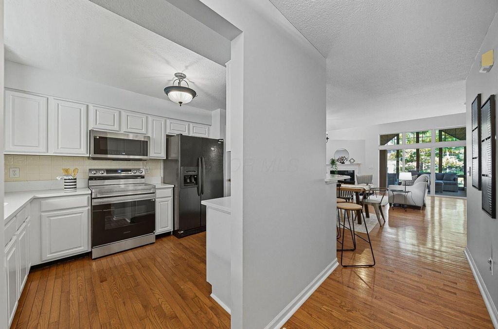 Photo of 1458 Sedgefield Drive, New Albany, OH 43054 (MLS # 225036530)