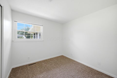 Tiny photo for 2541 Maybury Road, Columbus, OH 43232 (MLS # 226022907)
