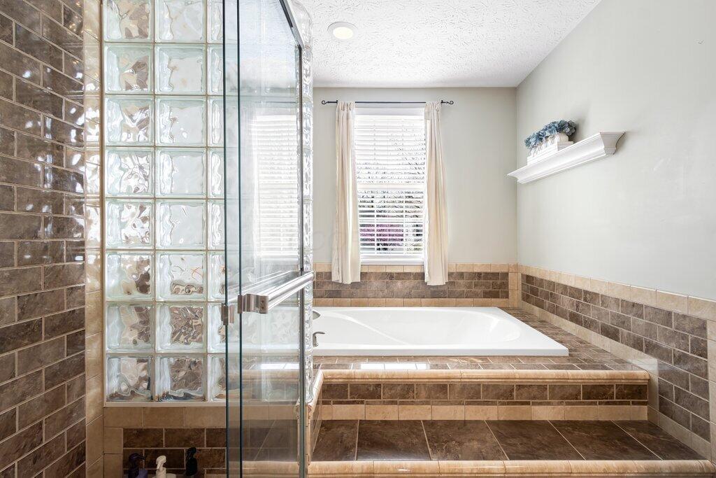 6452 Hilltop Trail Drive, New Albany, Ohio image 18