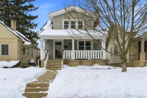 Photo of 1297 Hollywood Place, Columbus, OH 43212 (MLS # 226003839)