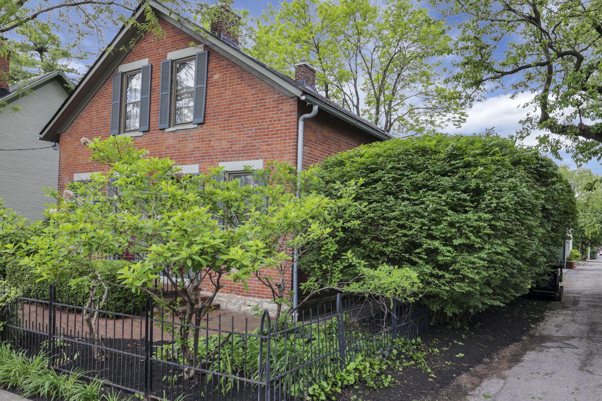 581 S 6th Street