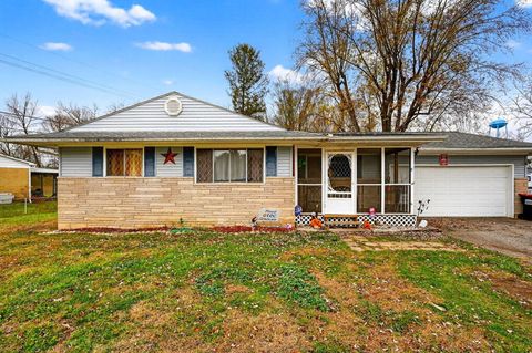 Photo of 209 Tupelo Lane, Newark, OH 43055 (MLS # 225043919)