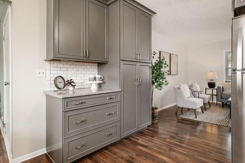 Tiny photo for 348 Imperial Drive, Columbus, OH 43230 (MLS # 225045950)