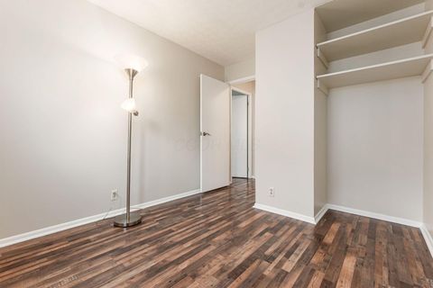 Tiny photo for 348 Imperial Drive, Columbus, OH 43230 (MLS # 225045950)