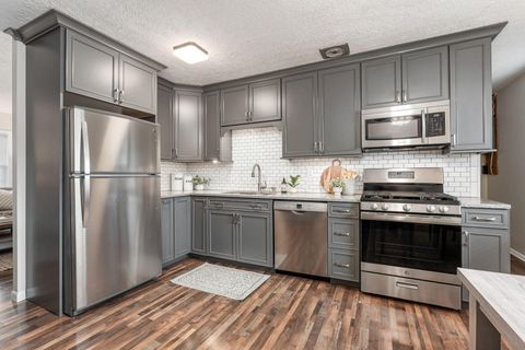 Tiny photo for 348 Imperial Drive, Columbus, OH 43230 (MLS # 225045950)