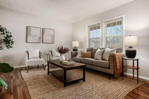 Tiny photo for 348 Imperial Drive, Columbus, OH 43230 (MLS # 225045950)