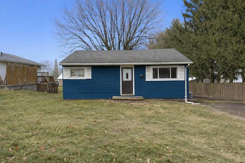 Photo of 118 Pleasant Street, Mechanicsburg, OH 43044 (MLS # 226001326)