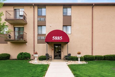 Photo of 5885 Beechcroft Road 104 #104, Columbus, OH 43229 (MLS # 226012376)