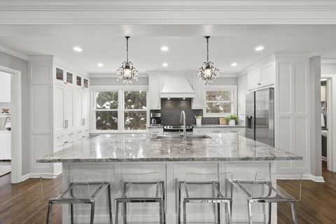 Tiny photo for 2748 Tremont Road, Columbus, OH 43221 (MLS # 226003253)