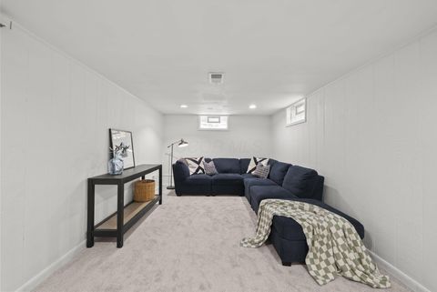 Tiny photo for 2748 Tremont Road, Columbus, OH 43221 (MLS # 226003253)