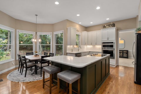 Tiny photo for 7651 Kestrel Way E, Dublin, OH 43017 (MLS # 226039805)