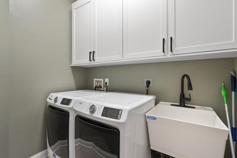 Tiny photo for 7651 Kestrel Way E, Dublin, OH 43017 (MLS # 226039805)