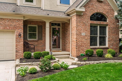 Tiny photo for 7651 Kestrel Way E, Dublin, OH 43017 (MLS # 226039805)