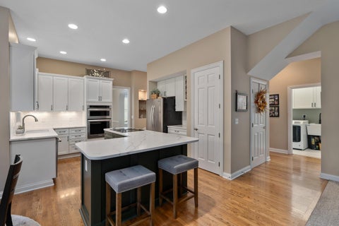Tiny photo for 7651 Kestrel Way E, Dublin, OH 43017 (MLS # 226039805)
