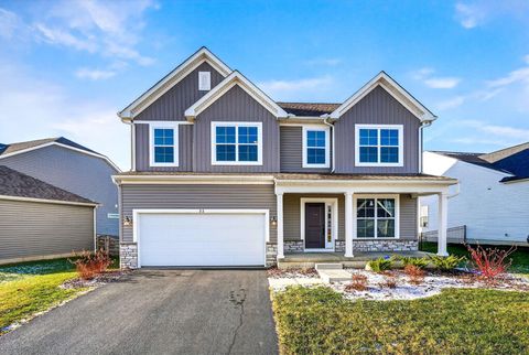 Photo of 33 Erin Hills Road, Commercial Point, OH 43116 (MLS # 226000455)