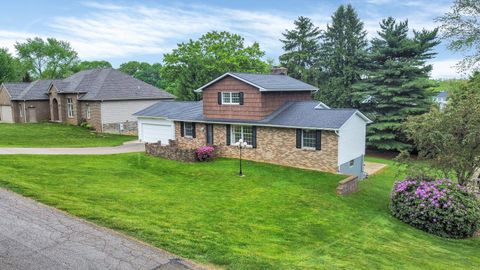 Single Family Residence in Zanesville OH 2805 Coldspring Road.jpg