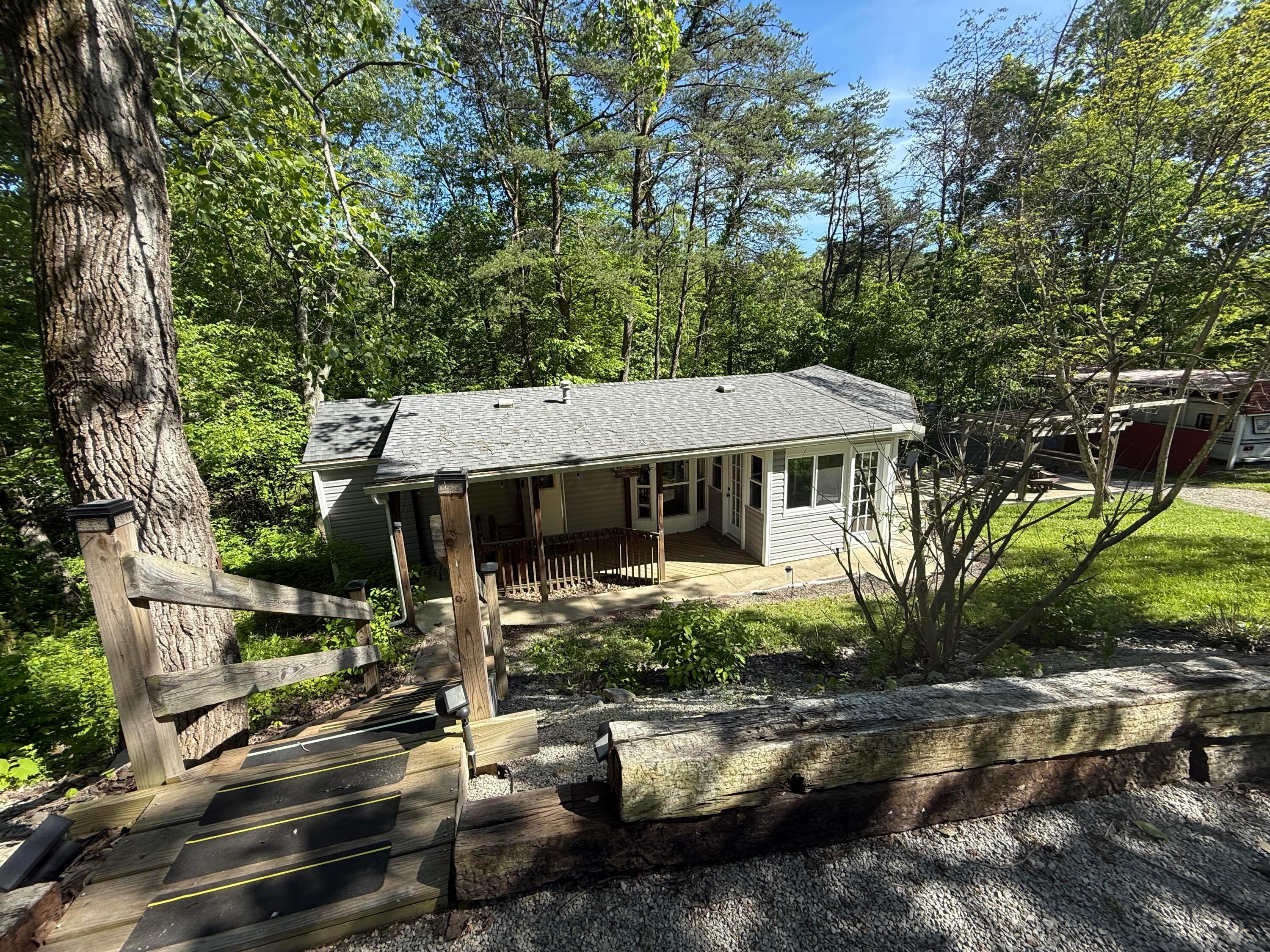 374 Pathfinder Trail, Logan, Ohio image 1
