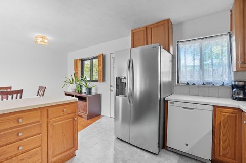 Tiny photo for 5462 Roche Drive, Columbus, OH 43229 (MLS # 225037372)