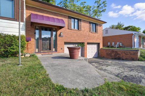 Tiny photo for 5462 Roche Drive, Columbus, OH 43229 (MLS # 225037372)