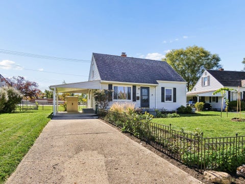 Tiny photo for 747 Wainwright Drive, Columbus, OH 43224 (MLS # 226039868)
