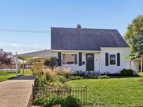 Tiny photo for 747 Wainwright Drive, Columbus, OH 43224 (MLS # 226039868)