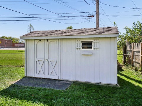 Tiny photo for 747 Wainwright Drive, Columbus, OH 43224 (MLS # 226039868)