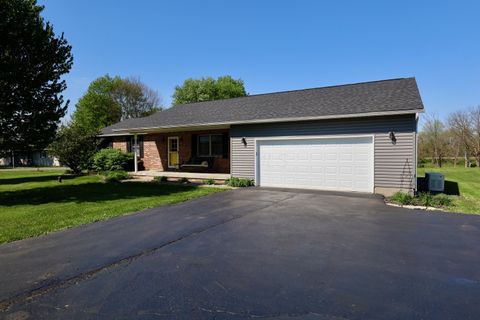 Photo of 3141 Stringtown Road NW, Lancaster, OH 43130 (MLS # 226014189)