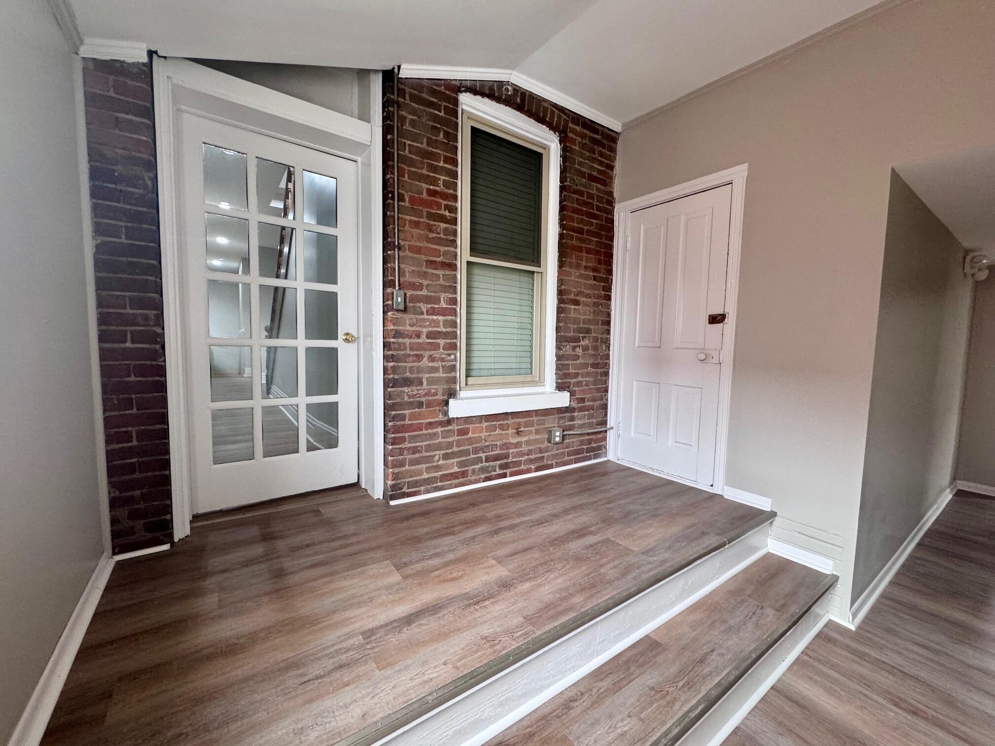 116 E Main Street E