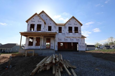 Photo of 402 Fannin Drive, Pataskala, OH 43062 (MLS # 226018364)