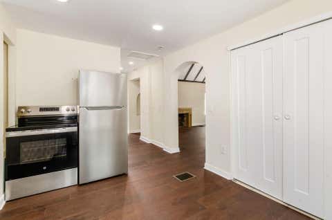 Tiny photo for 845 Sunbury Road, Columbus, OH 43219 (MLS # 226025919)