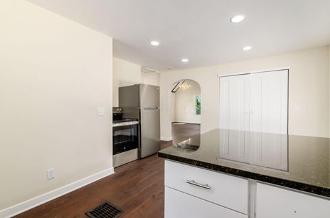 Tiny photo for 845 Sunbury Road, Columbus, OH 43219 (MLS # 226025919)