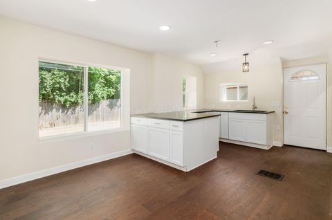 Tiny photo for 845 Sunbury Road, Columbus, OH 43219 (MLS # 226025919)