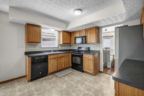 Tiny photo for 2147 Exemplar Court, Grove City, OH 43123 (MLS # 226003269)