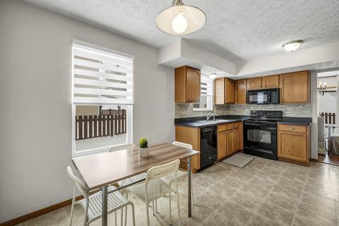 Tiny photo for 2147 Exemplar Court, Grove City, OH 43123 (MLS # 226003269)