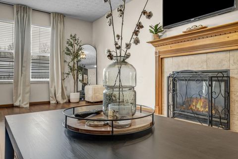 Tiny photo for 2147 Exemplar Court, Grove City, OH 43123 (MLS # 226003269)