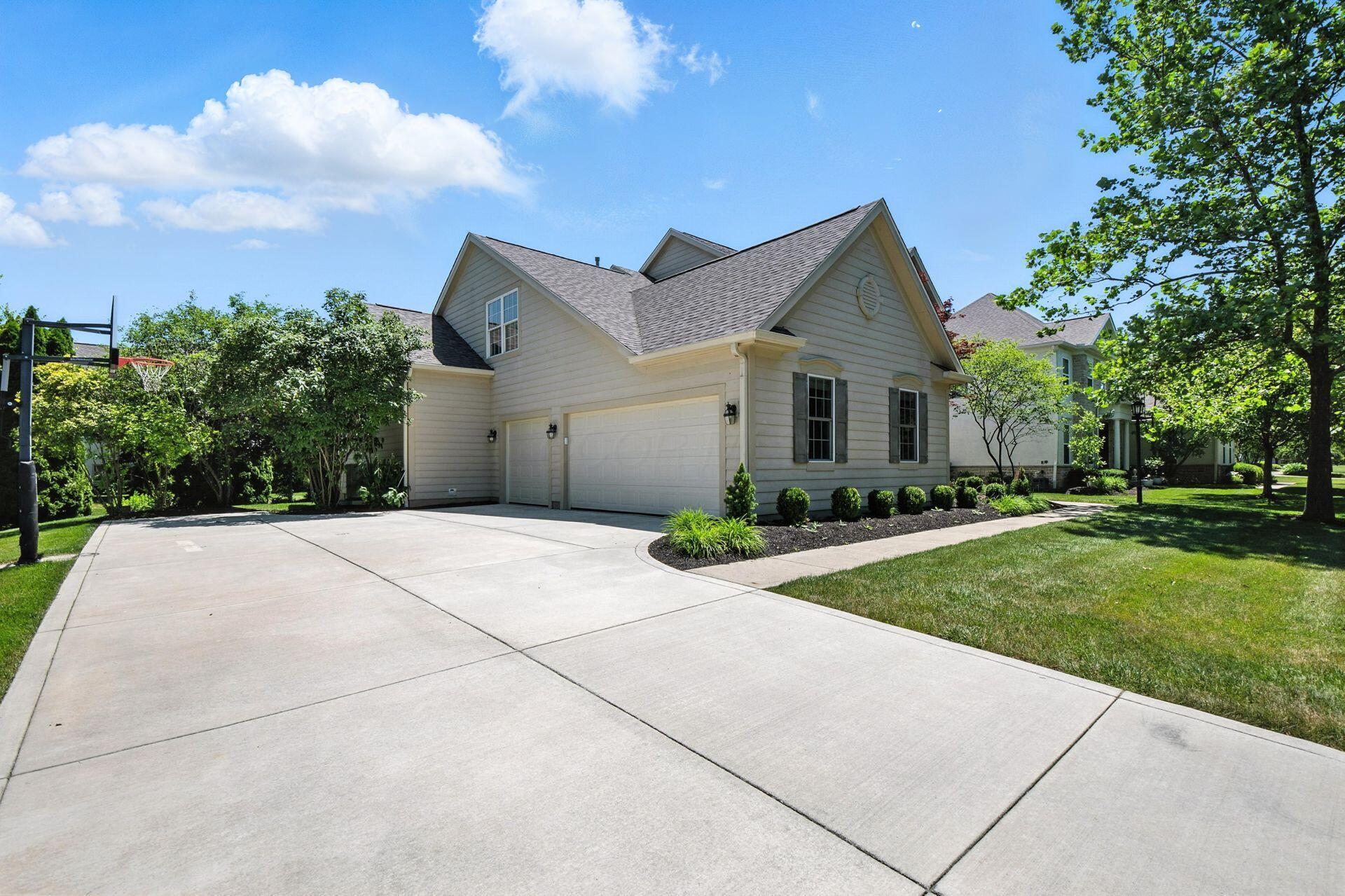8066 Summerhouse Drive W