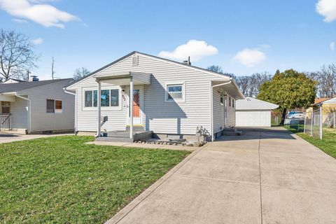 Photo of 952 Minerva Avenue, Columbus, OH 43229 (MLS # 226006949)