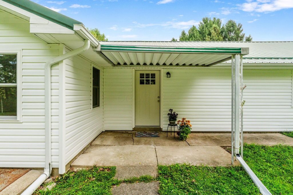 Photo of 10819 Tucker Road, Mount Vernon, OH 43050 (MLS # 226014531)