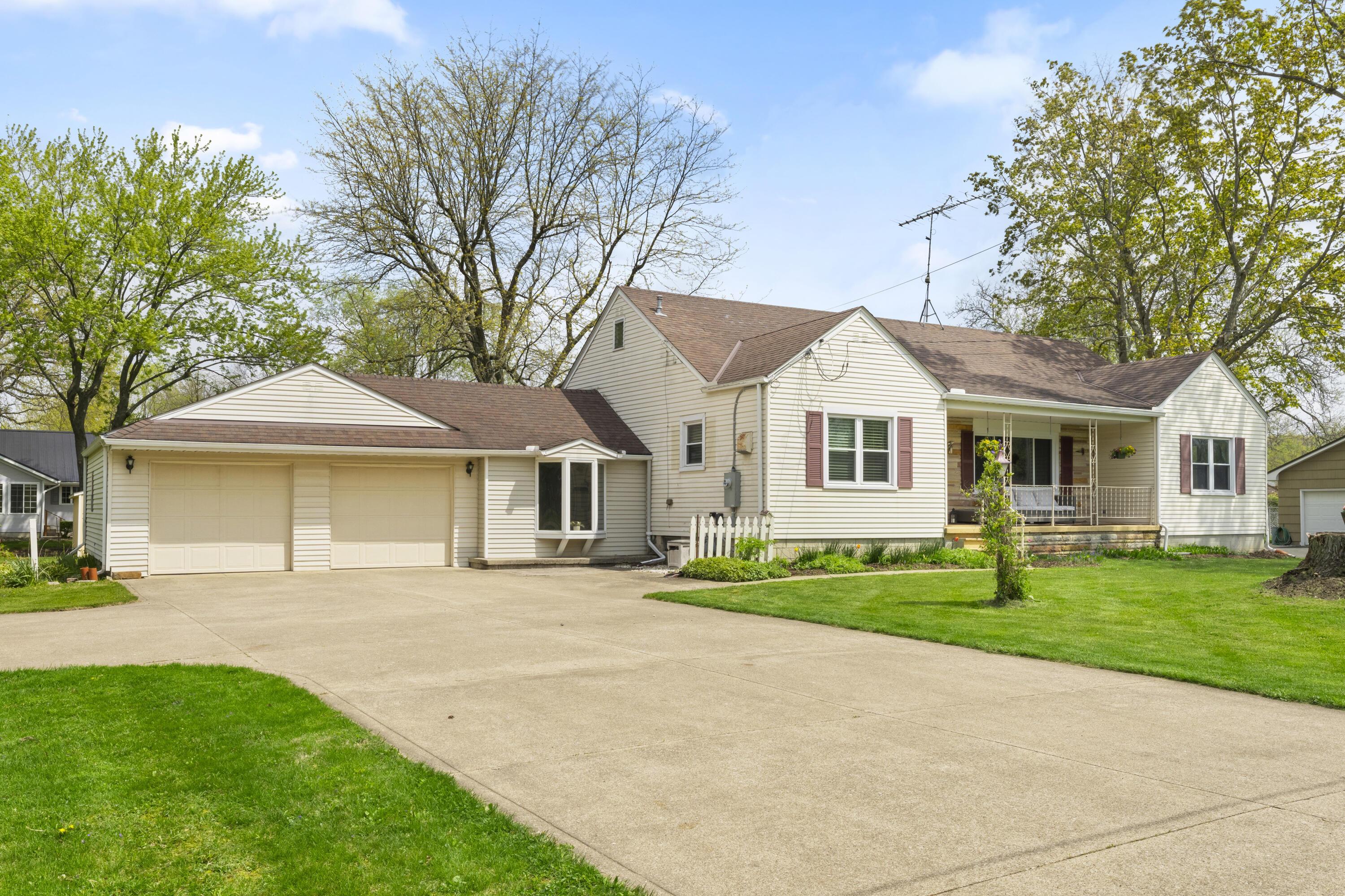 1180 Westmoor Drive, Galion, Ohio image 3