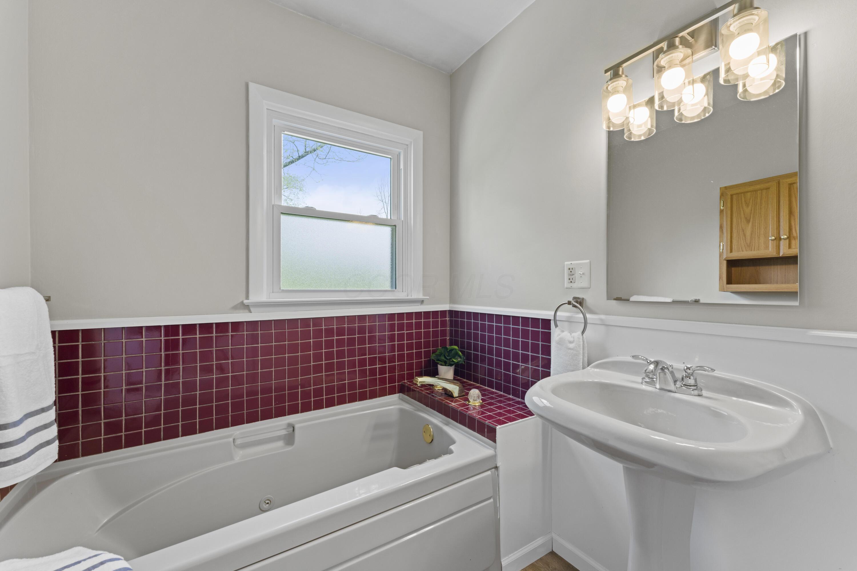 1180 Westmoor Drive, Galion, Ohio image 25