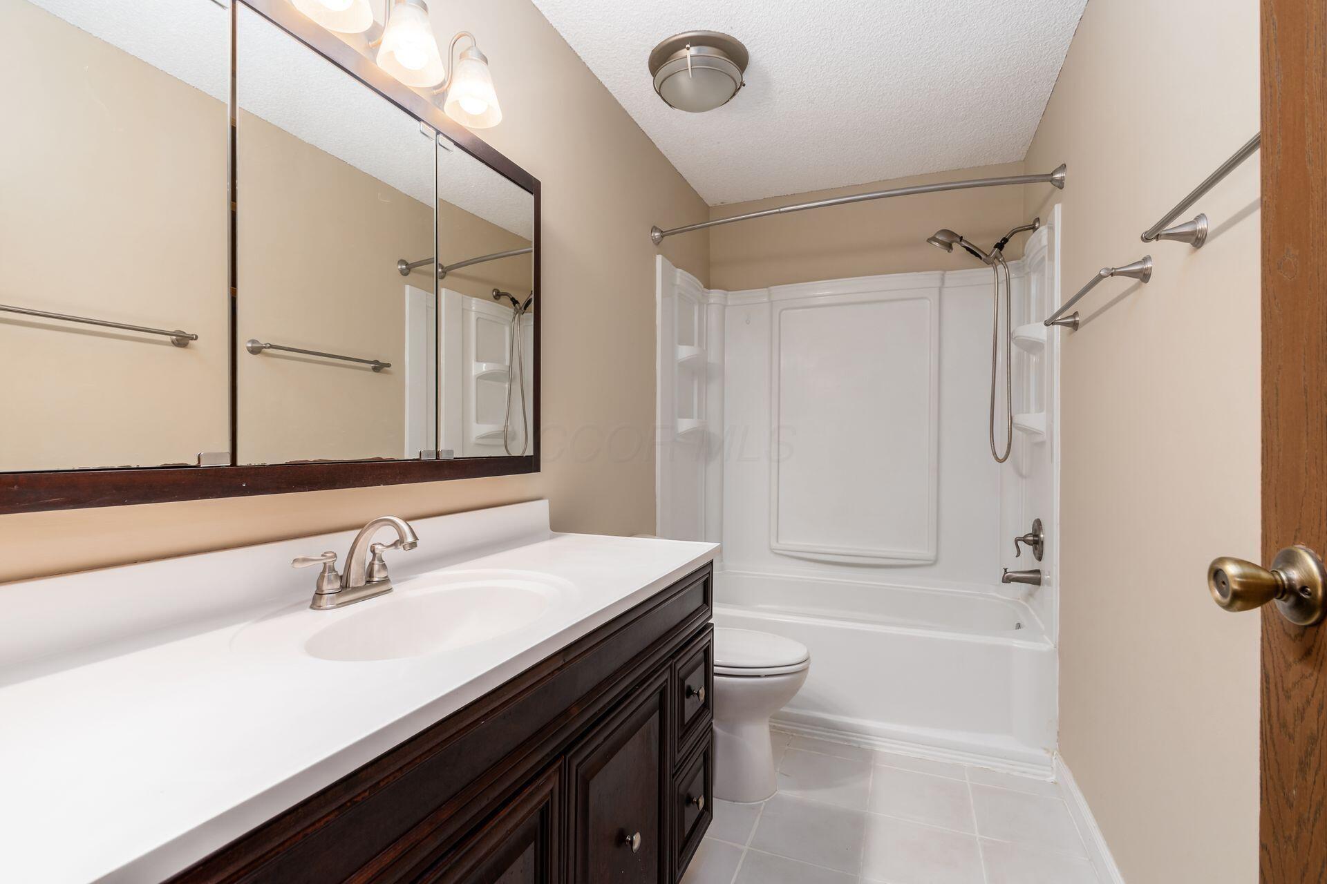 5950 Galleon Court, Hilliard, Ohio image 18